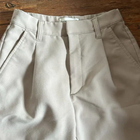 Abercrombie NWOT tan wide leg trouser. - Picture 2 of 6